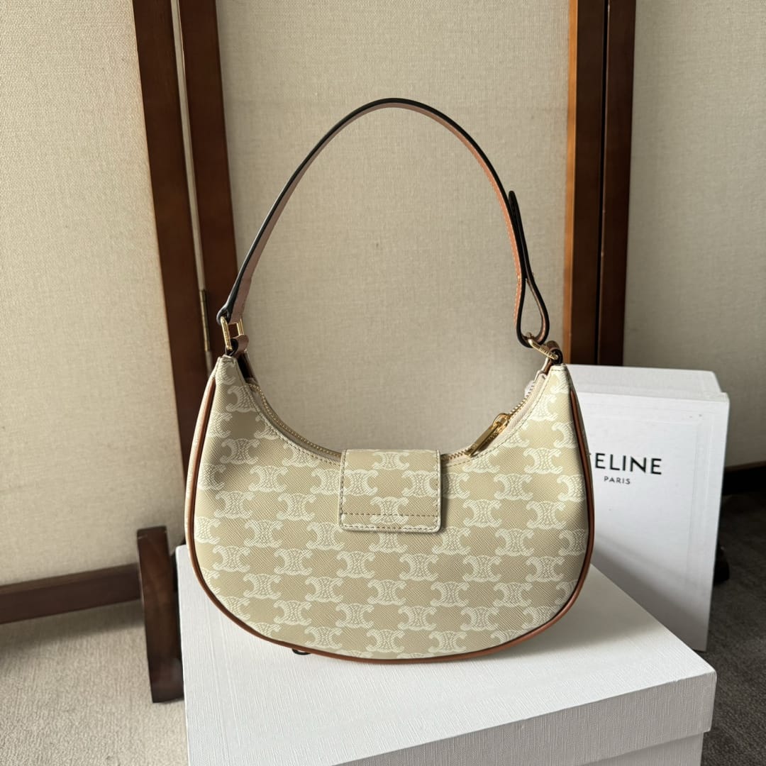 Hand Bag with High End Look