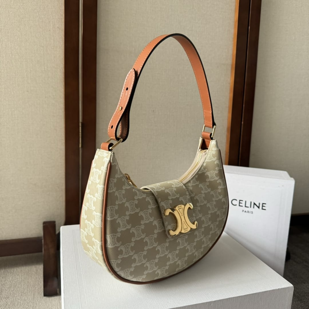 Hand Bag with High End Look